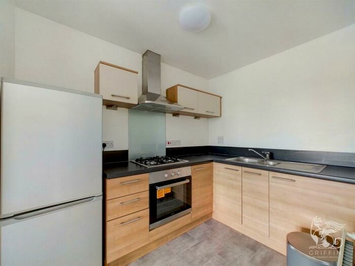 1 Bedroom Flat For Sale In Hogg Lane, Grays, RM17