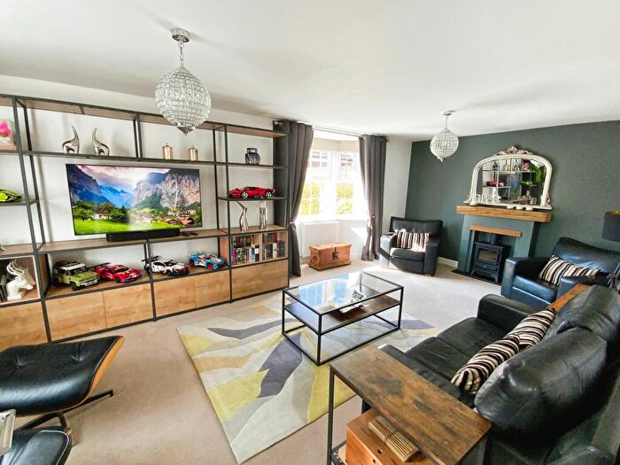 5 Bedroom Detached House For Sale In Newman Avenue, Molescroft, Beverley, HU17
