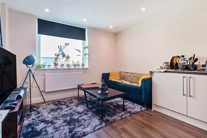 Flat To Rent In Empire House, Bessemer Road, Welwyn Garden City, AL7