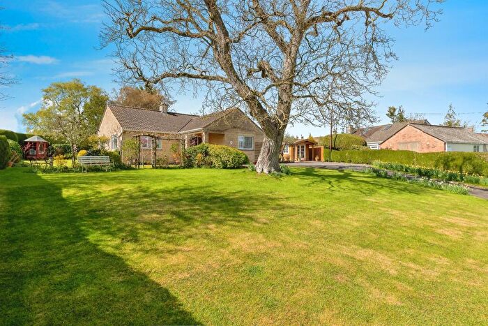 4 Bedroom Detached House For Sale In Bath Road, Atworth, Melksham, SN12