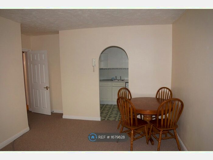 1 Bedroom Flat To Rent In Fallow Rise, Hertford, SG13