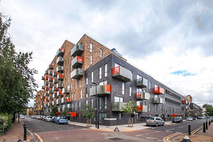 2 Bedroom Apartment To Rent In Duckett Street, Mile End, E1
