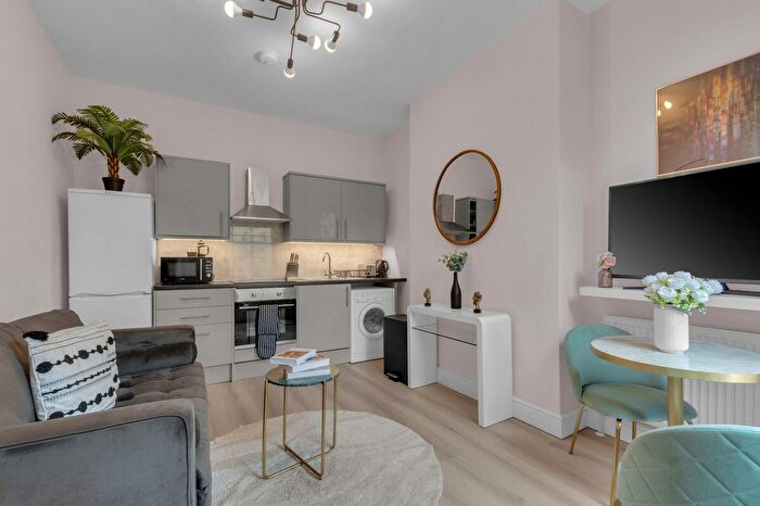 1 Bedroom Flat To Rent In Hammersmith, W6