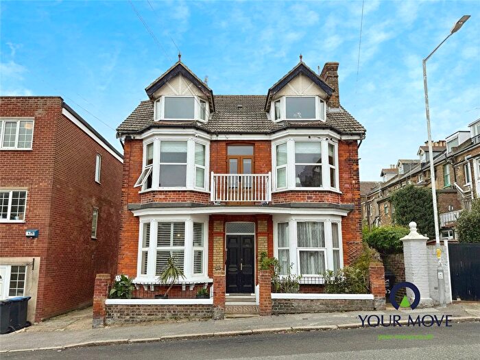 1 Bedroom Flat For Sale In Thanet Road, Ramsgate, Kent, CT11