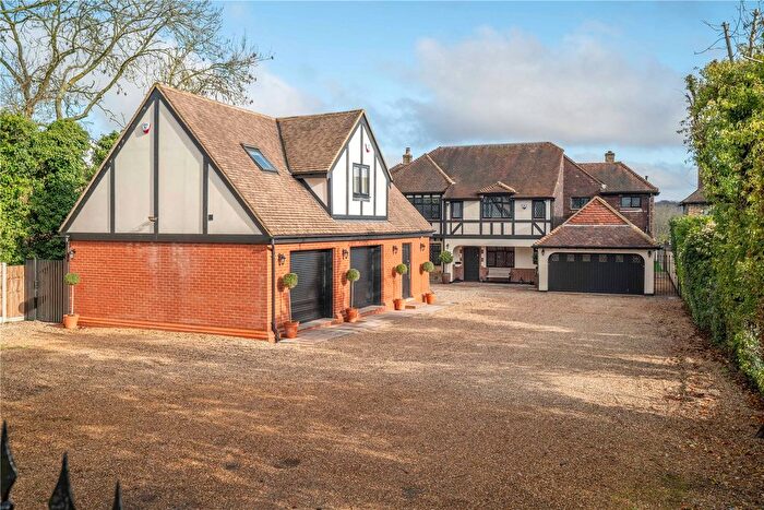 5 Bedroom Detached House For Sale In Bury Road, London, E4