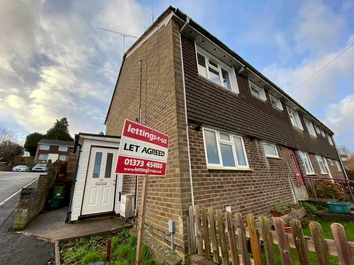 2 Bedroom Flat To Rent In Hill Ground, Frome, Somerset, BA11