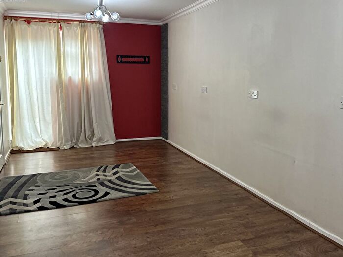 6 Bedroom Detached House To Rent In Wembley Way, Fair Oak, Eastleigh, SO50