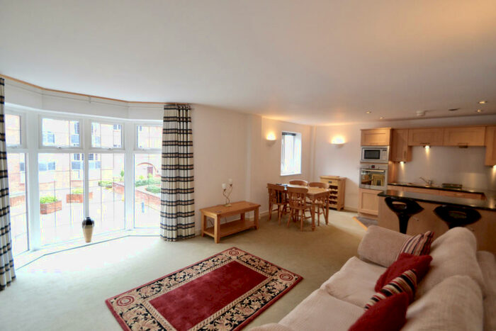 2 Bedroom Apartment To Rent In Station Road, Wilmslow, SK9