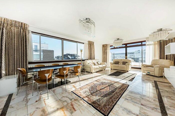 4 Bedroom Flat To Rent In Avenue Road, St John's Wood, NW8