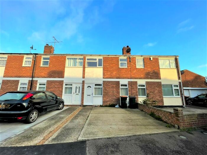 3 Bedroom Terraced House To Rent In The Planes, Kempston, MK42