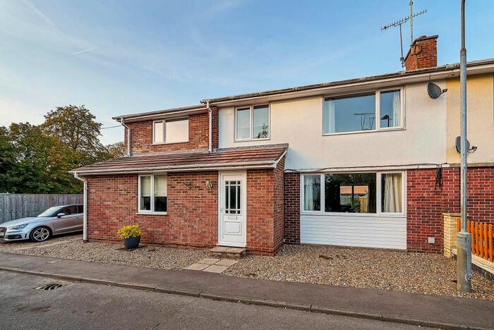 4 Bedroom Semi-Detached House For Sale In Bradley Road, Henley-On-Thames, RG9