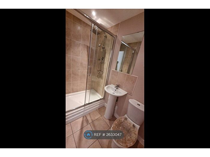 2 Bedroom Flat To Rent In Albert Road, Morley, LS27