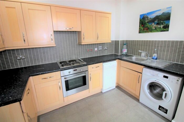 3 Bedroom Flat To Rent In Harry Zeital Way, London, E5