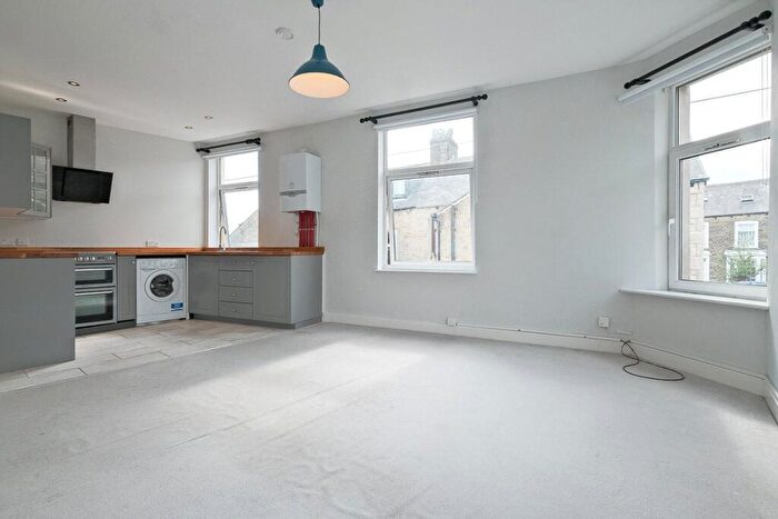 1 Bedroom Apartment To Rent In York Street, Barnoldswick, Lancashire, BB18