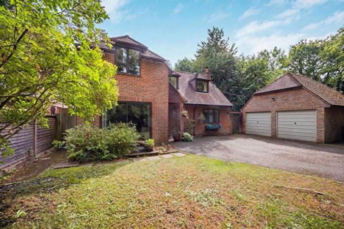 4 Bedroom Detached House For Sale In Busgrove Lane, Stoke Row, RG9