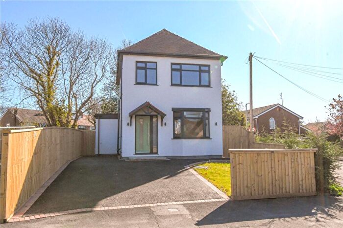 3 Bedroom Detached House For Sale In Hadlow Road, Willaston, Neston, CH64
