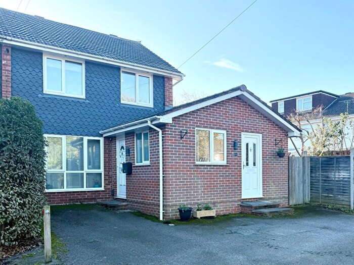 4 Bedroom End Of Terrace House For Sale In Lawson Close, Swanwick, Southampton, SO31