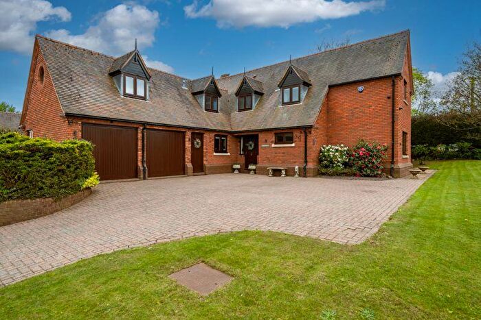 5 Bedroom Detached House For Sale In The Close, Enville, Stourbridge, DY7