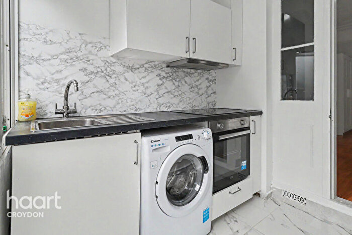 Studio To Rent In Cameron Road, Croydon, CR0