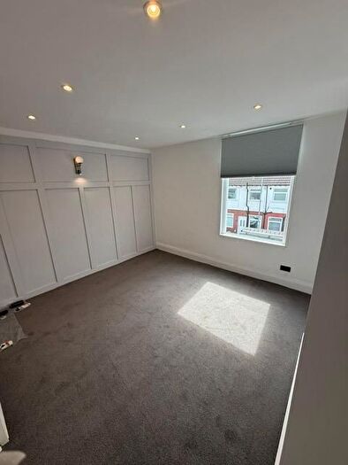 4 Bedroom Terraced House To Rent In Vermont Street, Leeds, LS13