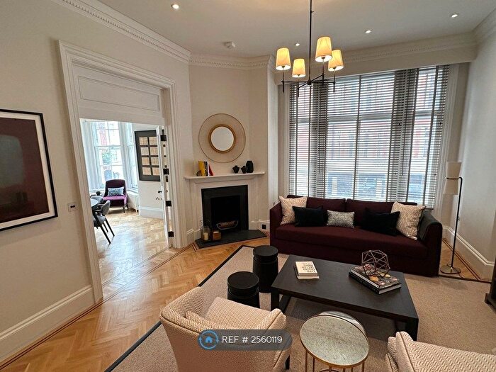 2 Bedroom Maisonette To Rent In Green Street, London, W1K