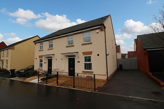 3 Bedroom Semi Detached House For Sale In Deer Park, Thornbury, BS35