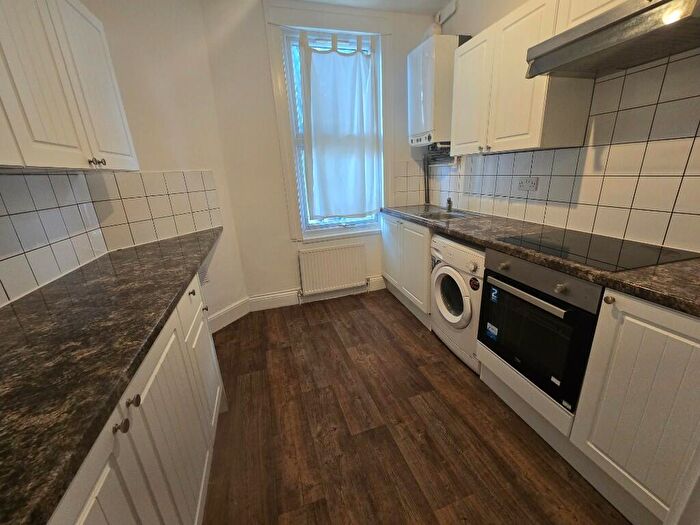 2 Bedroom Flat To Rent In Park View Road, London, N17