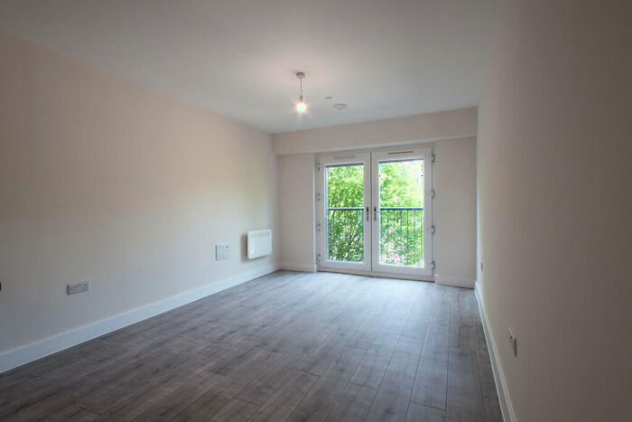 2 Bedroom Apartment To Rent In Hunslet House, Station Road, NN17