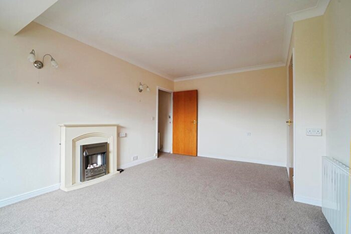 2 Bedroom Apartment For Sale In Hillyard Court, Wareham, BH20 - Photo 5