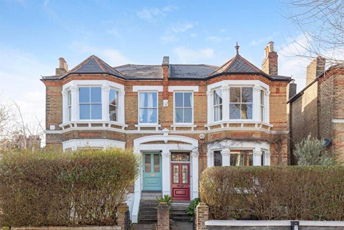 4 Bedroom Semi Detached House For Sale In Pepys Road, Telegraph Hill, London, SE14