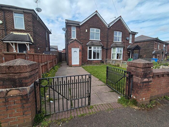 3 Bedroom Semi-Detached House To Rent In Clover Hall Crescent, Rochdale, OL16