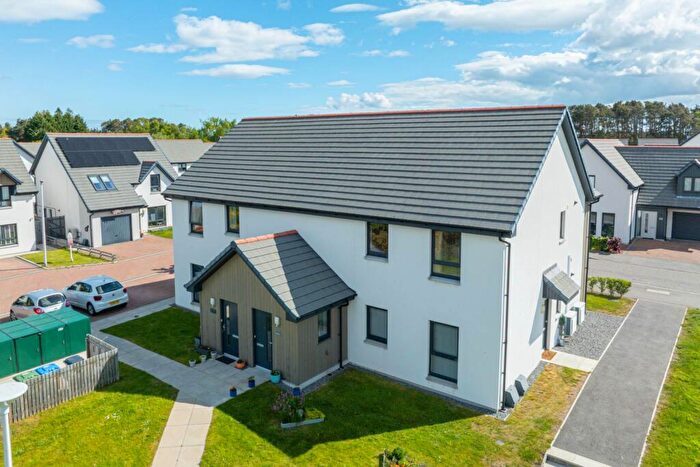 2 Bedroom Apartment For Sale In Burnside, Nairn, IV12