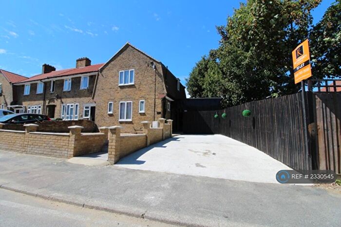3 Bedroom Semi-Detached House To Rent In Arnulf Street, London, SE6