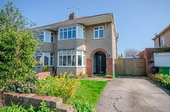 3 Bedroom Semi Detached House For Sale In Queensholm Drive, Downend, Bristol, BS16