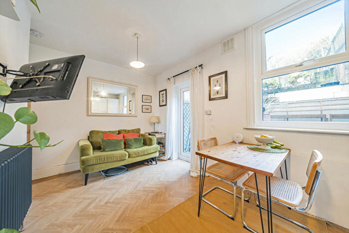 1 Bedroom Apartment For Sale In St. German's Road, London, SE23