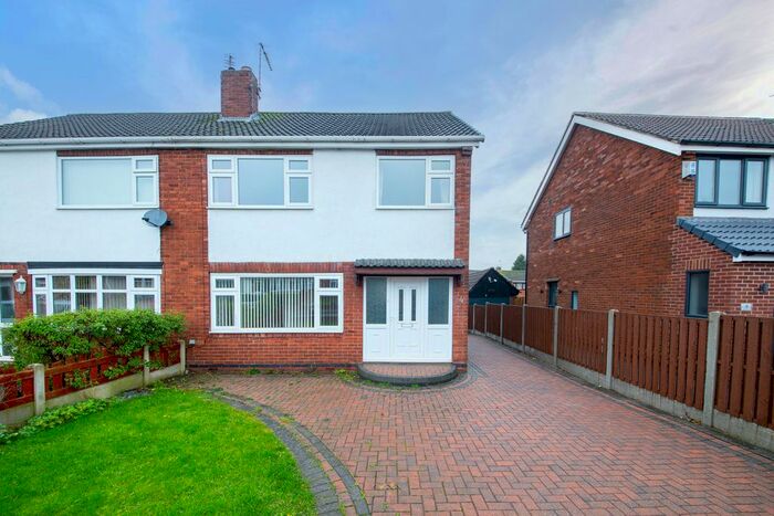 3 Bedroom Semi-Detached House To Rent In Wasteneys Road, Todwick, Sheffield, S26