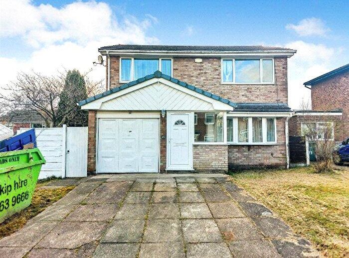 Detached House To Rent In Holbeach Close, Bury, Greater Manchester, BL8