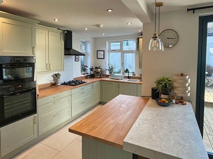 3 Bedroom Semi-detached House For Sale In Bartonia Grove, Bristol, BS4