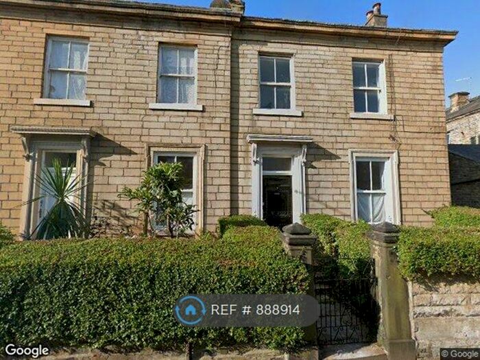3 Bedroom End Of Terrace House To Rent In Ann Place, Bradford, BD5