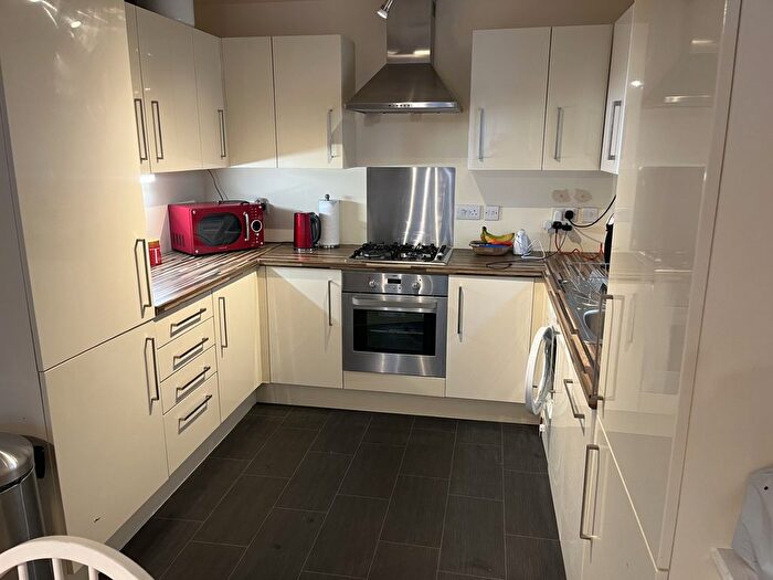 2 Bedroom Flat To Rent In Drummond Road, Bournemouth, BH1