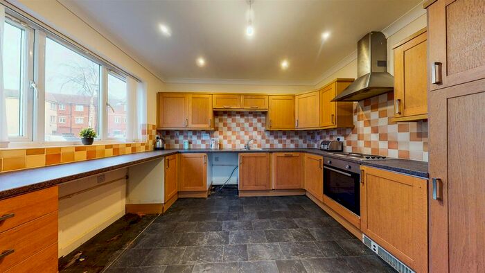 2 Bedroom Flat To Rent In Cambridge Court, Tindale Crescent, Bishop Auckland DL14