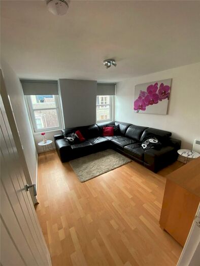 1 Bedroom Flat To Rent In Chapel Street, City Centre, Aberdeen, AB10