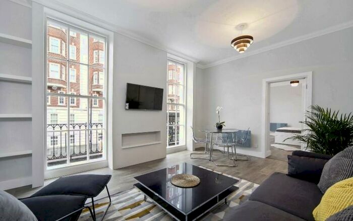 1 Bedroom Apartment To Rent In Baker Street, Marylebone, London, NW1