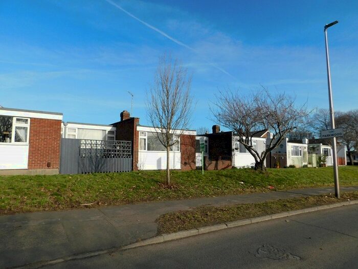 2 Bedroom Bungalow To Rent In Kyetop Walk, Gillingham, ME8