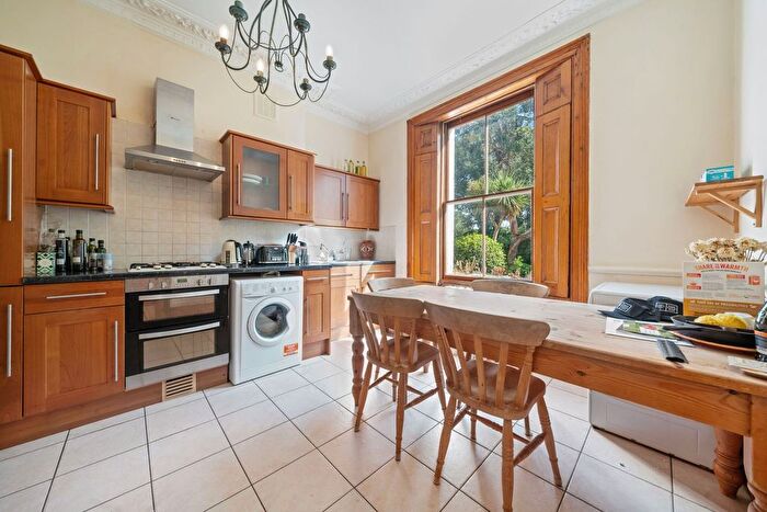 2 Bedroom Flat To Rent In Mildmay Grove South, London, N1