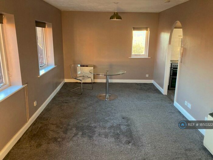 2 Bedroom Flat To Rent In Orchard Grove, London, SE20