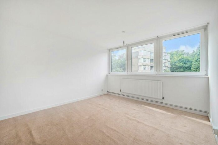 2 Bedroom Flat For Sale In College Road, Crystal Palace, SE19