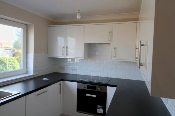 3 Bedroom Flat To Rent In Quantock Parade, North Petherton, Bridgwater, TA6