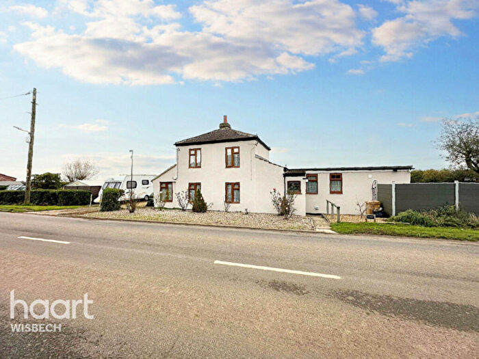 2 Bedroom Detached House For Sale In High Road, Guyhirn, PE13