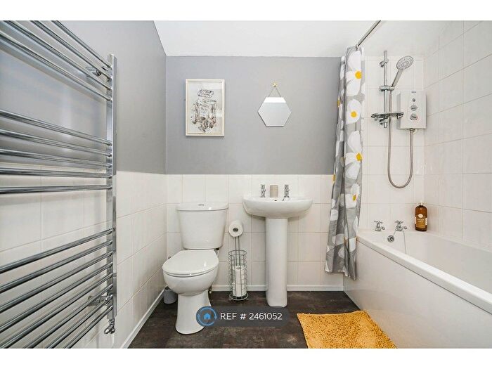 1 Bedroom Flat To Rent In Eccles Town Centre, Eccles, M30